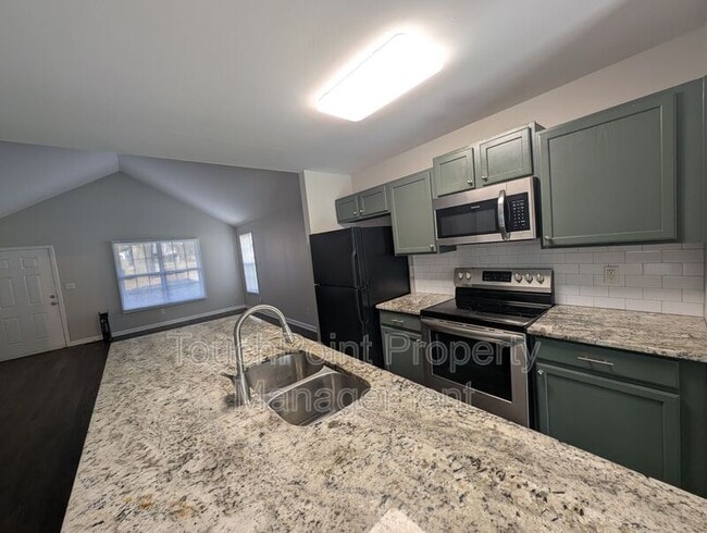 Building Photo - 2831 Mayfair Ave