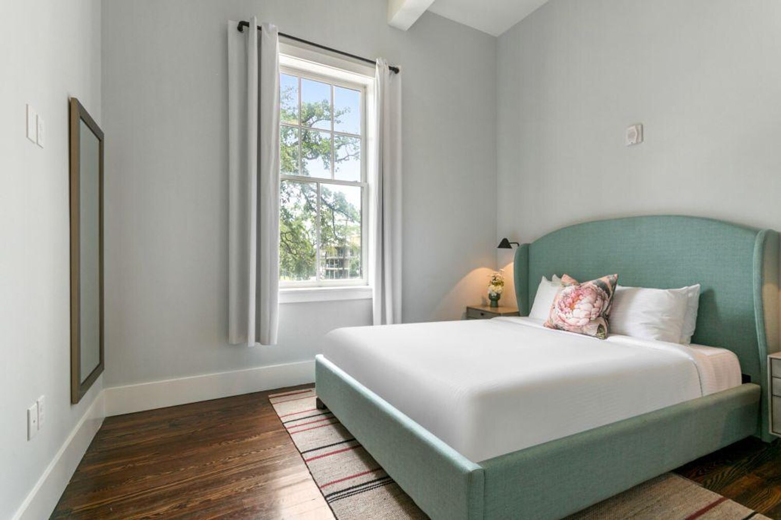 Building Photo - 1430 St Charles Ave