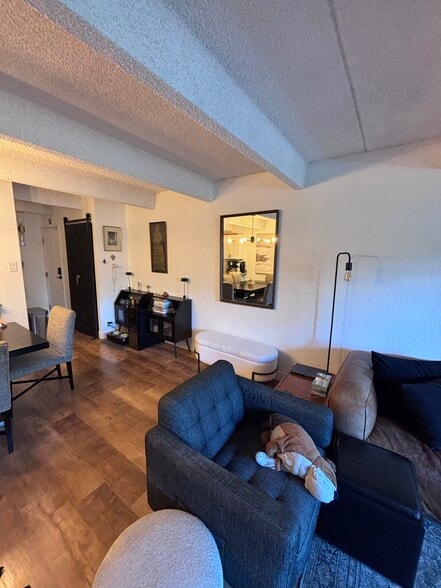 Bar Area - 1433 N Williams St