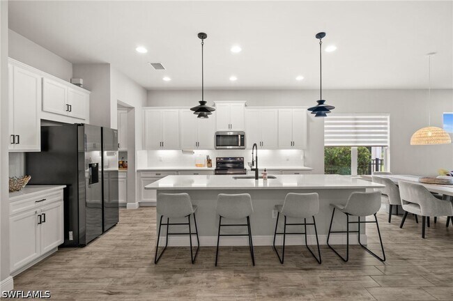 Building Photo - 3509 Pilot Cir