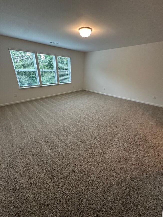 Building Photo - NEW Stonebridge Golf Course Views - Move-I...