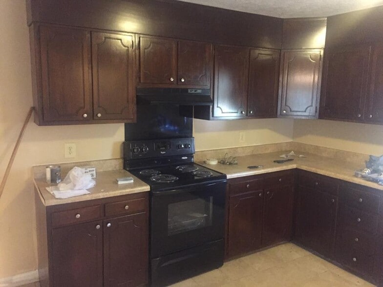 Building Photo - 1722 Shiloh Dr