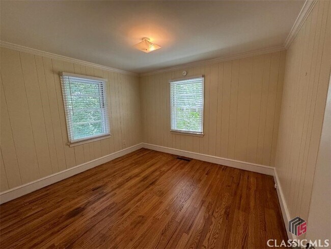 Building Photo - 130 Westover Dr