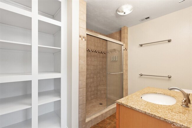 Building Photo - 42 Atherton-