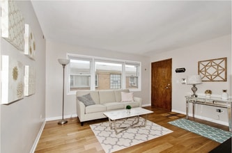 Building Photo - 4826 N Linder Ave