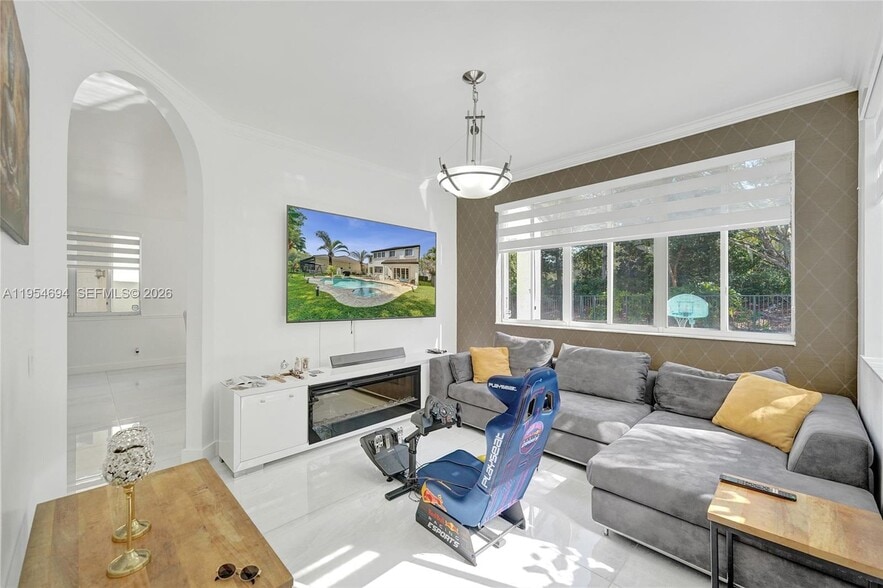 Building Photo - 1367 Camellia Cir