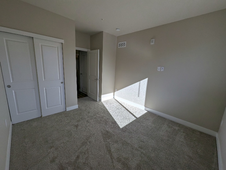 Building Photo - 14301 E Tennessee Ave