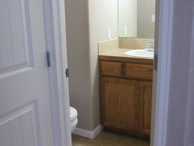 Building Photo - Charming 2 Story Doll House W/Unfinished Basement