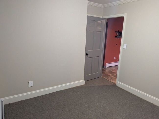 Building Photo - Gorgeous 4 Bed, 3 Bed House for Rent in Me...