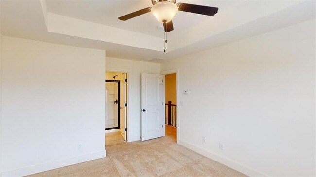 Building Photo - 5873 Greystone Dr