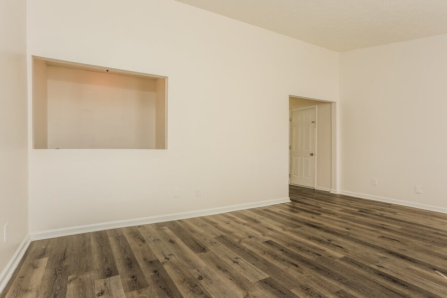 Building Photo - 2564 Snake Ct