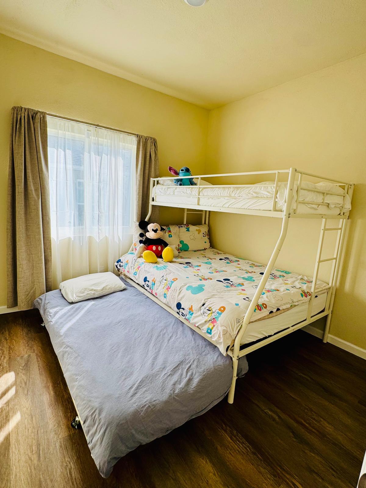 Building Photo - 314 N 6th St