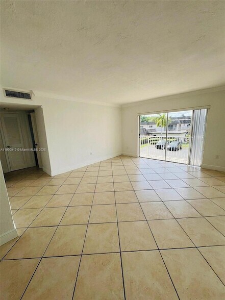 Building Photo - 8475 SW 94th St