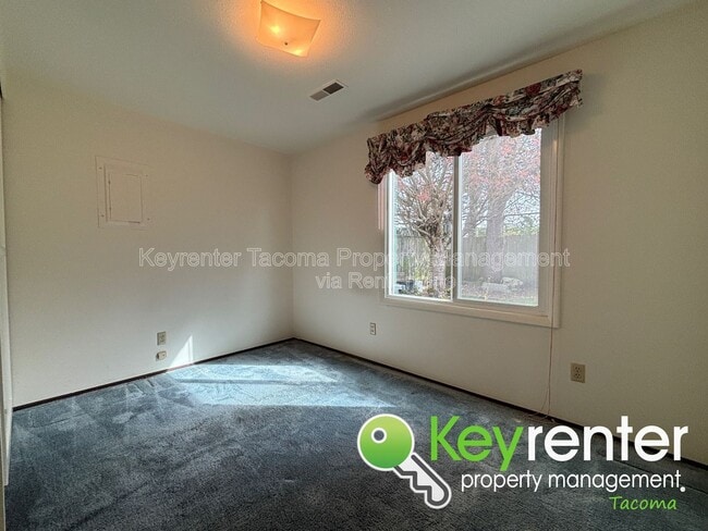 Building Photo - 5124 N 48th St