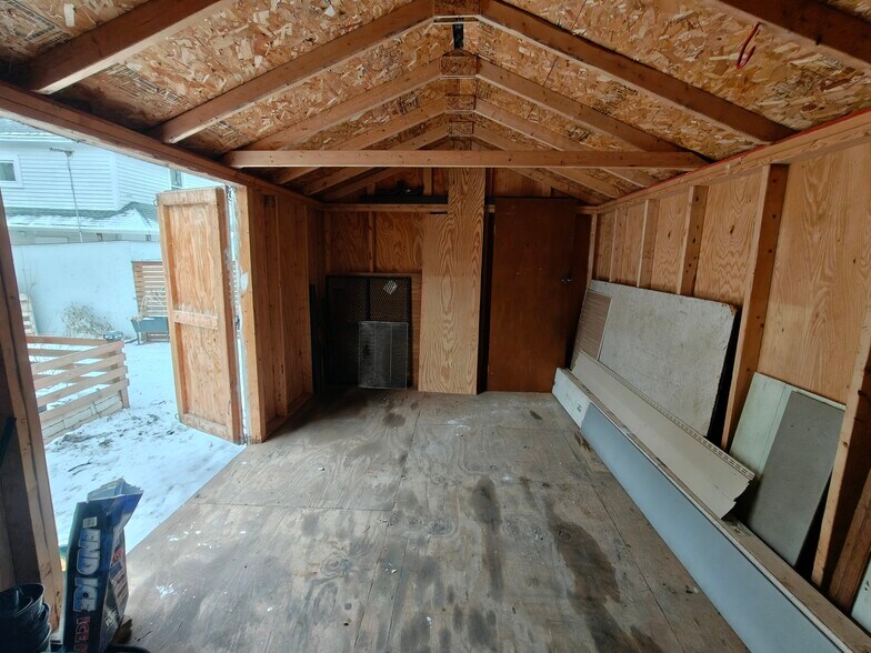 SHEDa - 1011 E Grand Ave