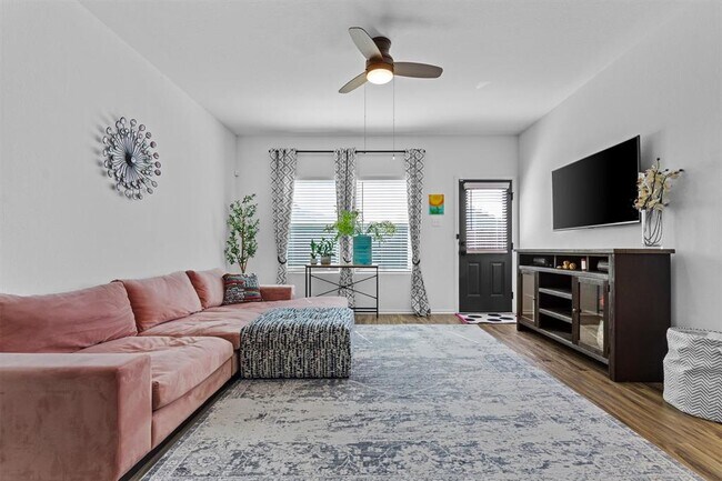 Building Photo - 414 Geode Glen