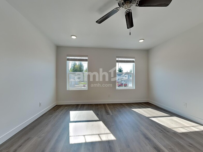 Building Photo - 7733 Selah St SW