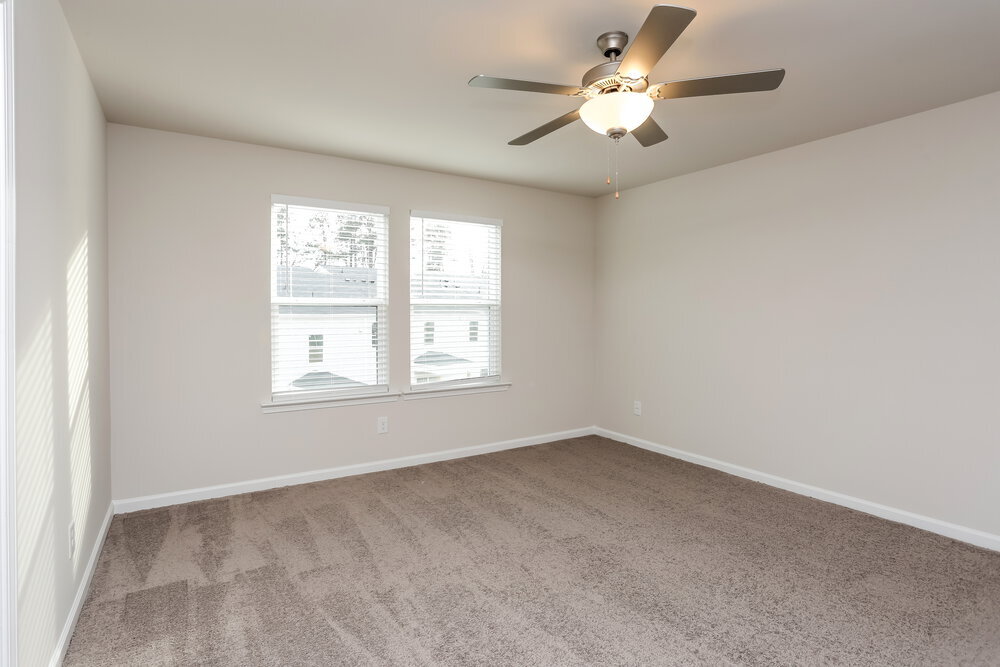 Building Photo - 1157 Sunny Lake Dr
