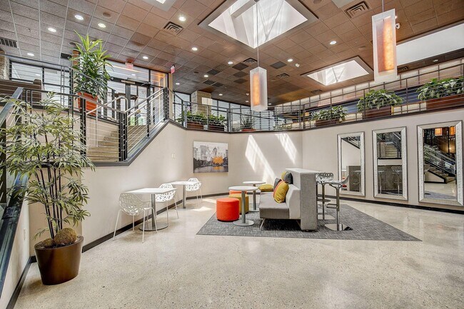 Building Photo - 270 E Highland Ave