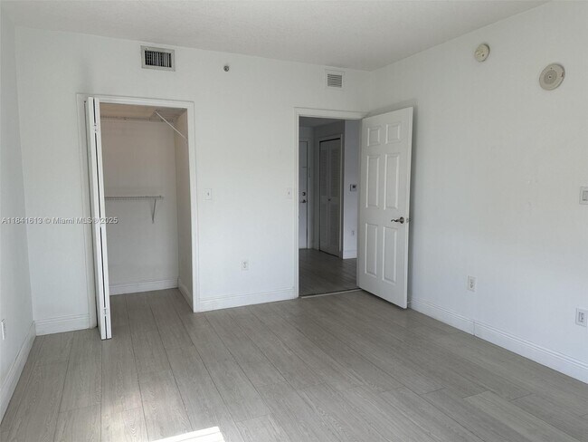 Building Photo - 3410 Coral Wy