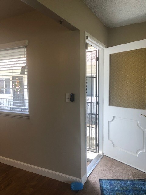 Building Photo - 3456 Redwood Ct