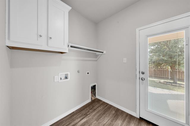Building Photo - 2249 Barx Dr