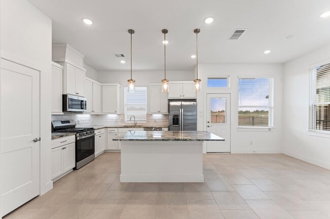 Building Photo - 21234 Black Gap Wildlife Dr