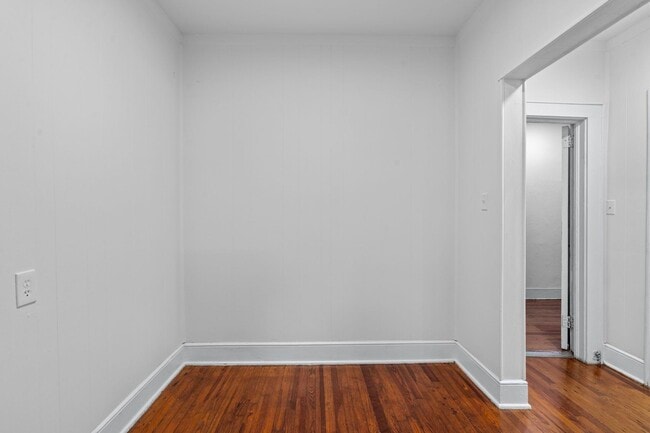 Building Photo - 557 Beverly Ct