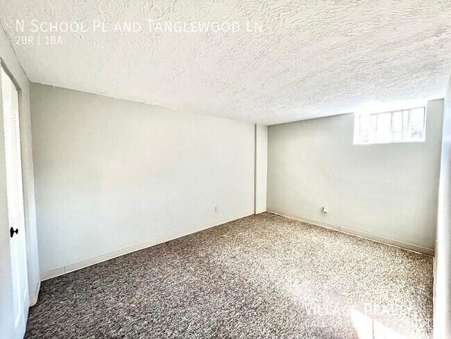 Building Photo - 343 N School Pl