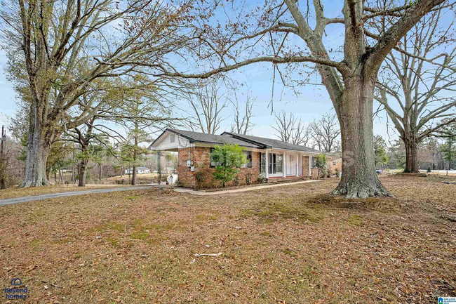 Building Photo - Beautifully renovated home in Adamsville!