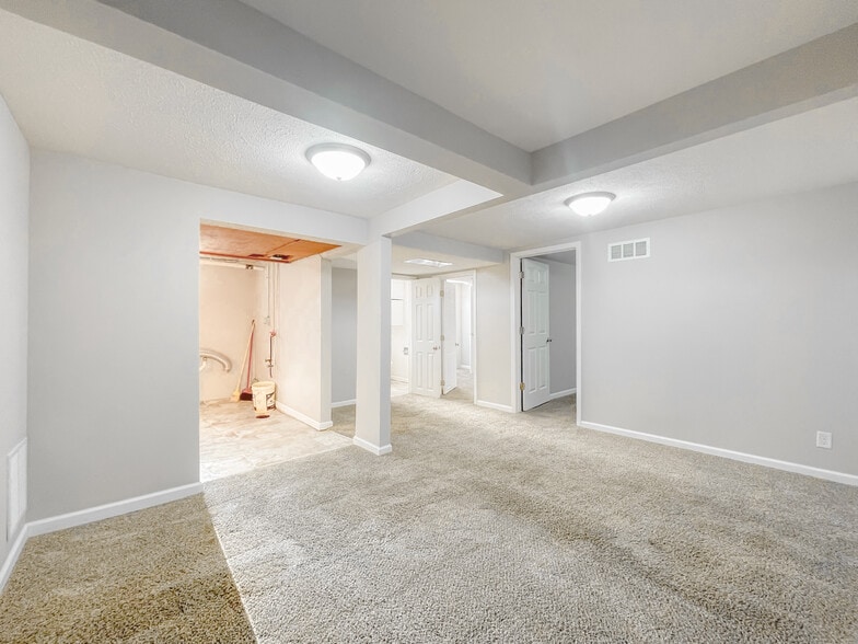 Building Photo - 1445 Plum St