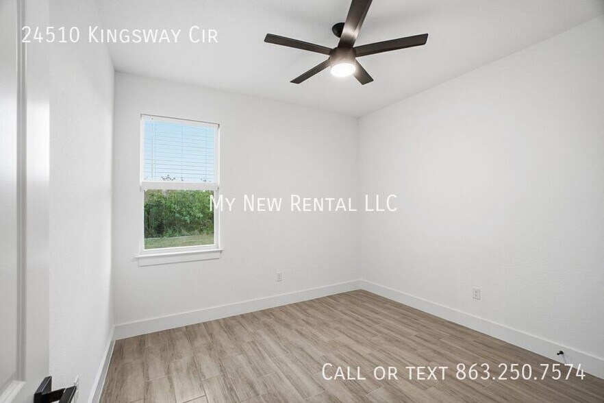 Building Photo - 24510 SW Kingsway Cir