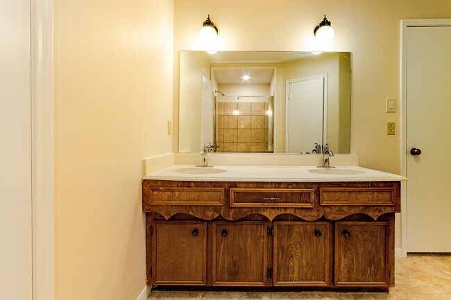 Building Photo - 22802 Whispering Willow Dr