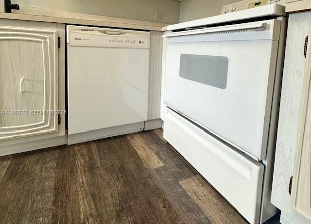 Building Photo - 8793 Warwick Dr