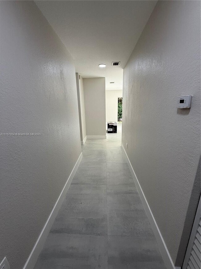 Building Photo - 7620 NW 38th Ct