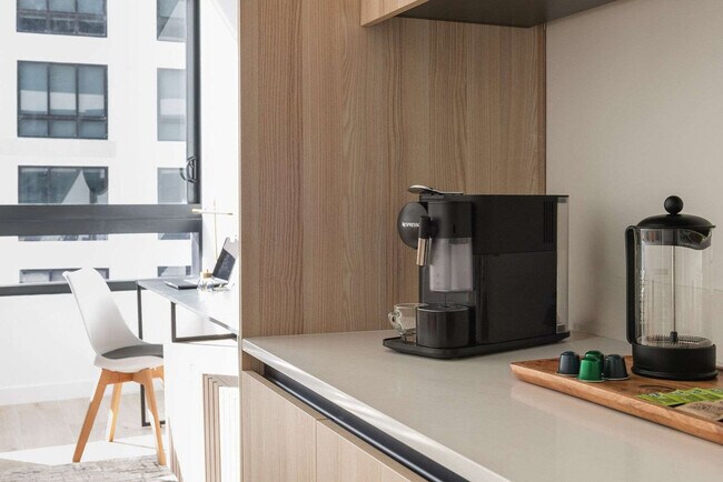 Building Photo - 225 N Miami Ave