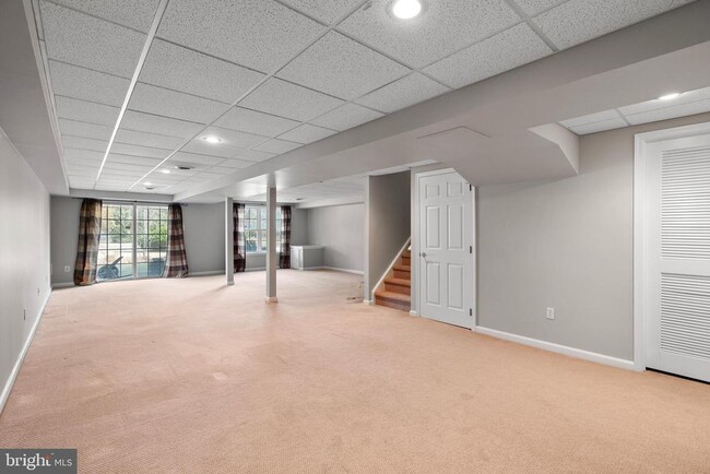 Building Photo - 123 Hearthstone Ln