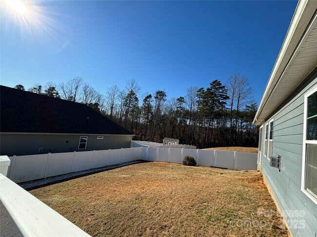 Building Photo - 3660 Norman View Dr
