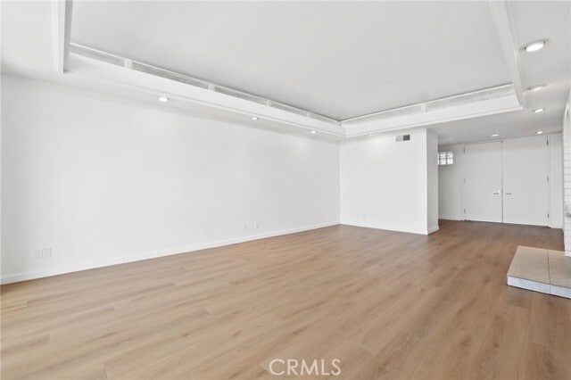 Building Photo - 2501 Blue Water Dr