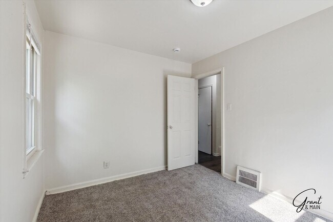 Building Photo - 9108 Archdale St