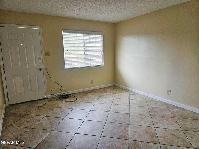 Building Photo - 1601 N El Paso St
