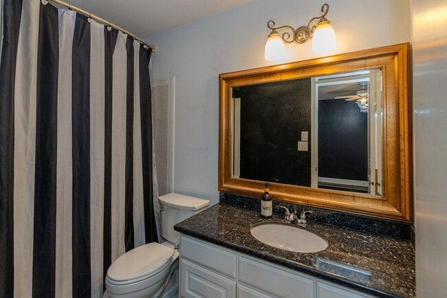 Building Photo - 5975 Meadow Way