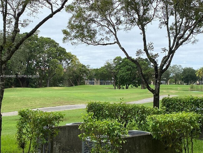 Building Photo - 400 SW 134th Way