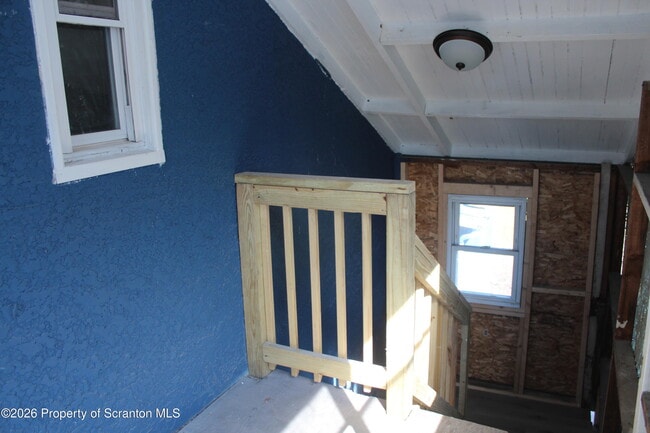 Building Photo - 335 Phelps St