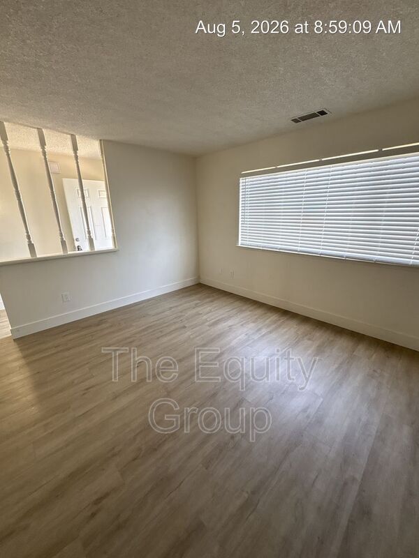Building Photo - 2113 W Inyo Ave