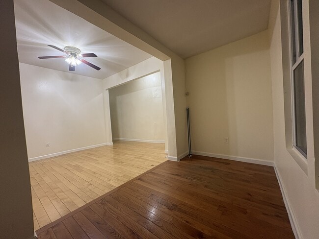 Building Photo - 413 Georges Pl