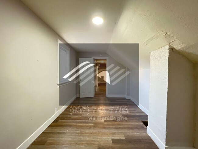 Building Photo - 1548 Lingo St