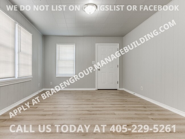 Building Photo - 4003 N Rockwell Ave