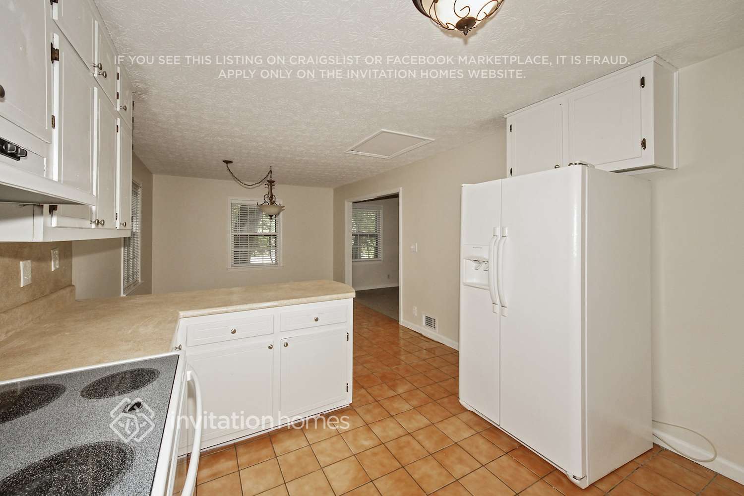 Building Photo - 3236 Lincoln Pl