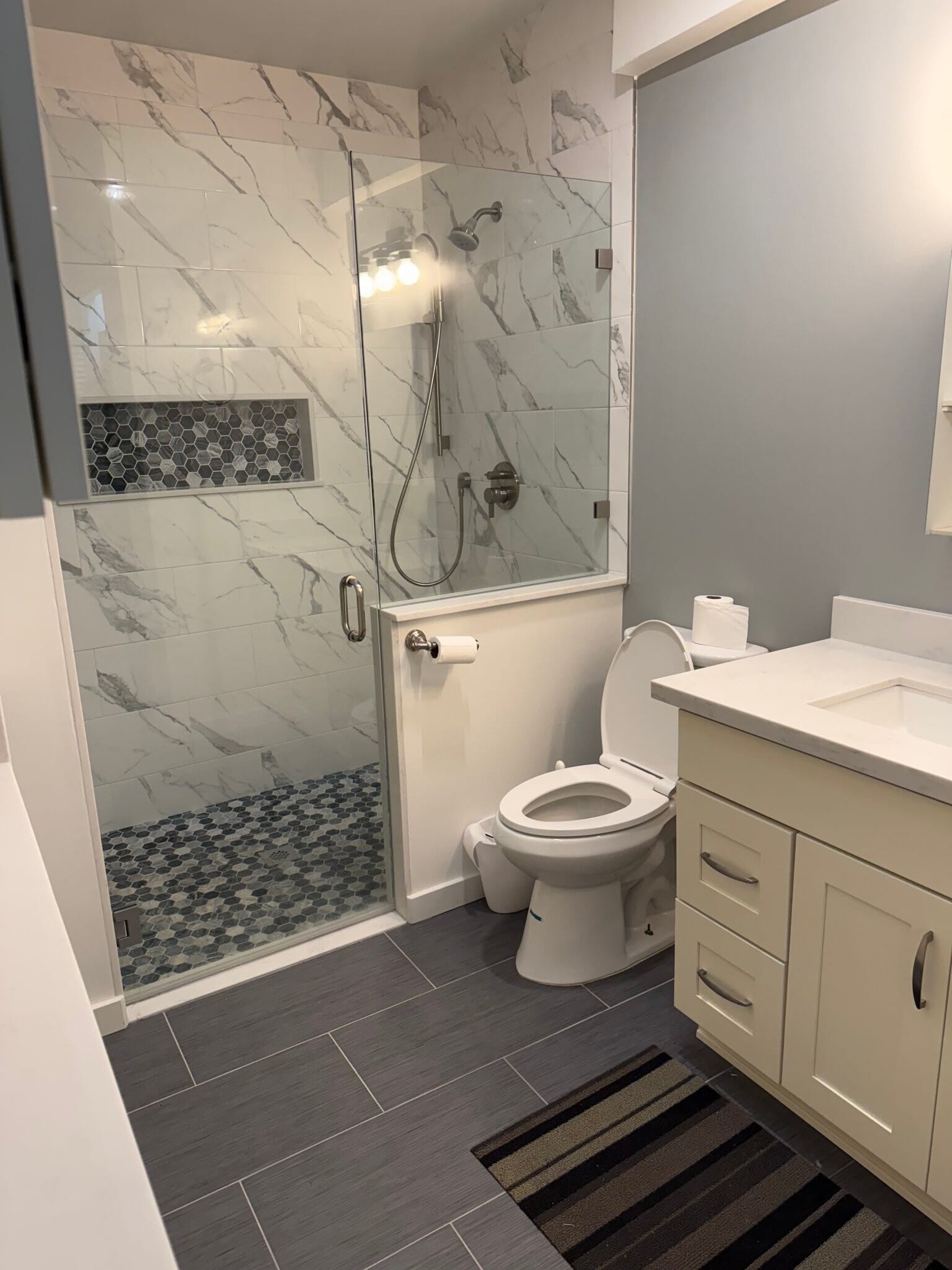 Building Photo - 19009 9th Pl NW